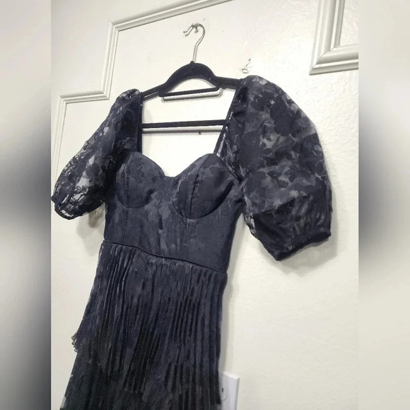 Lulus Posh Delight Black Floral Jacquard Pleated Midi Dress S Wedding Party - Picture 7 of 10